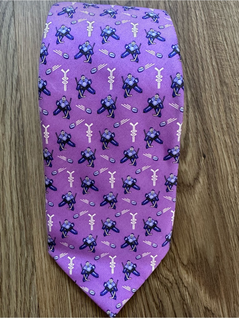 Vineyard Vines NHL Hockey Fights Cancer Men Tie 100% Silk Made USA Goalie Purple